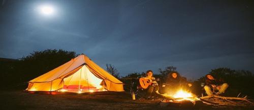 Campfire-at-Night